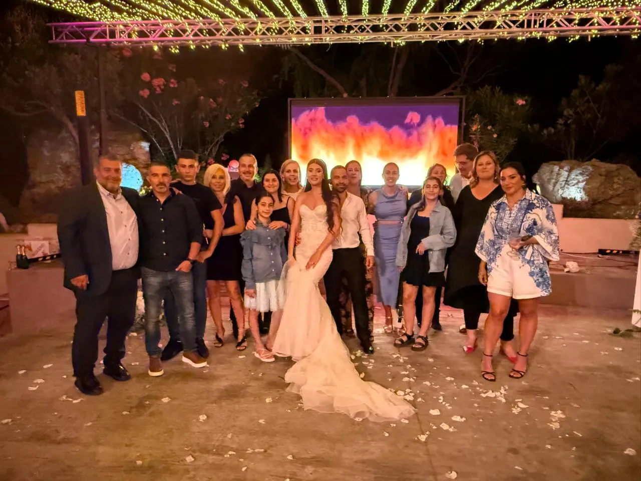ΔΙΠΛΗ ΓΙΟΡΤΗ, ΔΙΠΛΗ ΧΑΡΑ ΣΤΗ ΡΕΑ